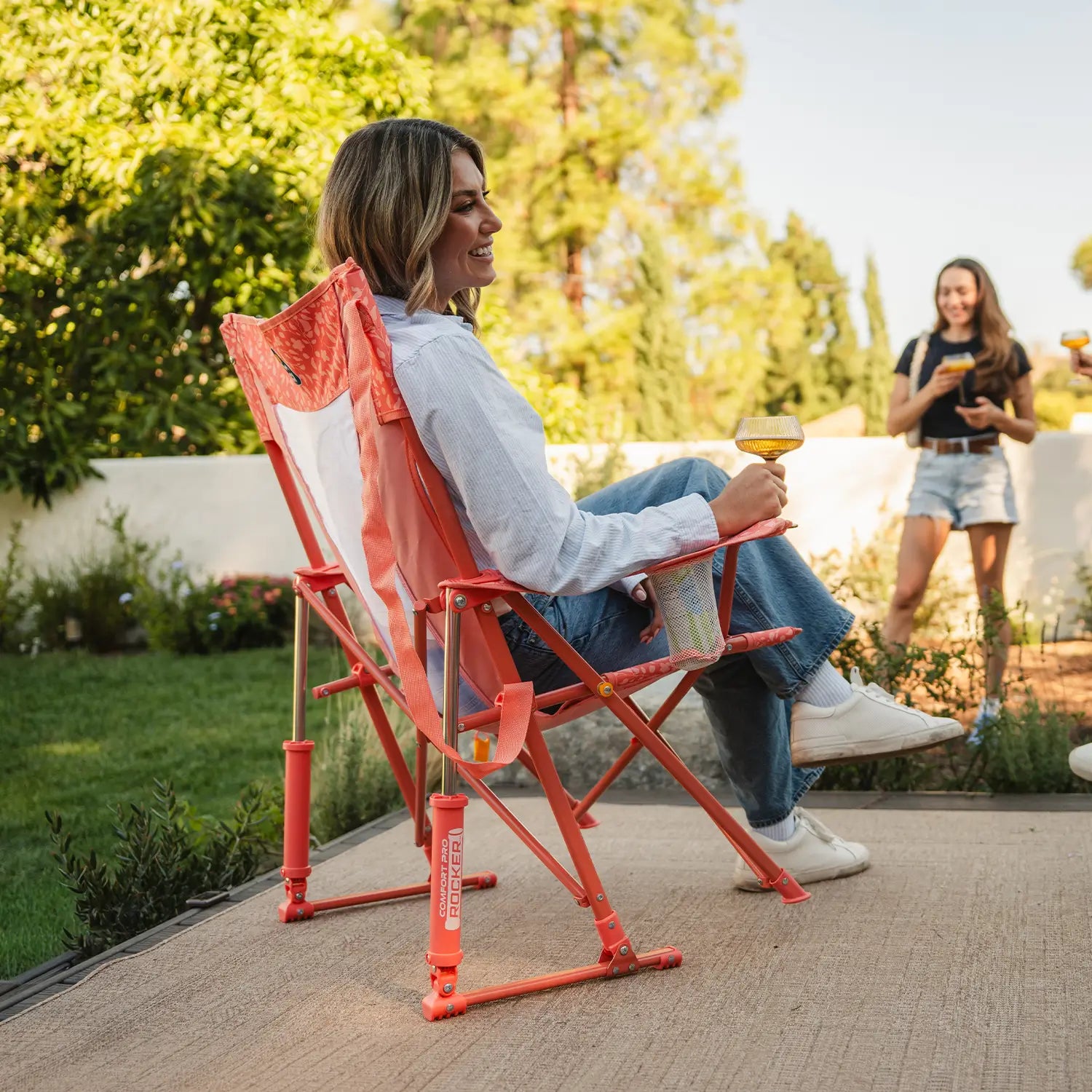 Smooth Motion Comfort Pro Rocker - Choice 375 - Heavy-Duty Kickback Rocker with Beverage Holder Detail