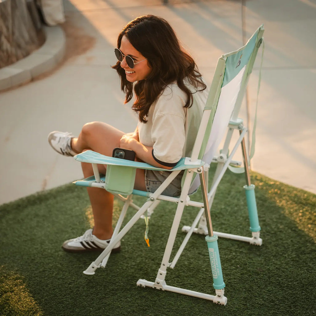 Smooth Motion Comfort Pro Rocker - Choice 375 - Heavy-Duty Kickback Rocker with Beverage Holder Detail